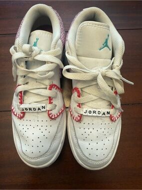 Nike Air Size 4 Y in Great Condition